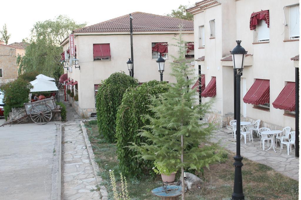 Hostal Restaurante "El Cercao" Sauca ภายนอก รูปภาพ